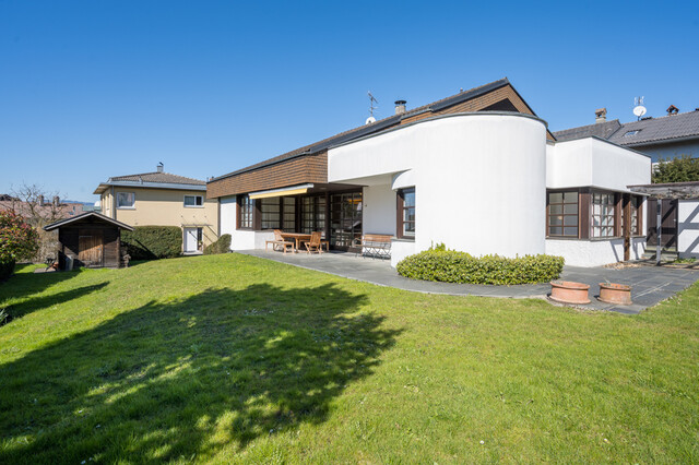 Schönes Wohnhaus in bester ruhiger Lage