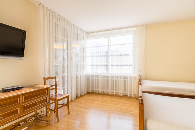 Schönes Wohnhaus in bester ruhiger Lage