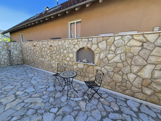 PRIVATVERKAUF! Doppelhaus mit Mediterranen Garten !