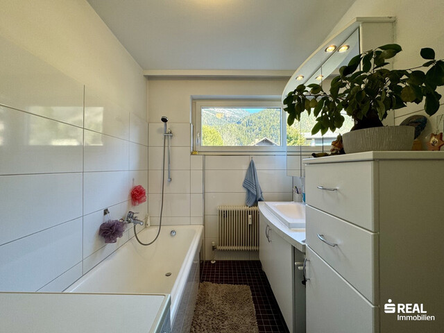 Tolle 3-Zimmerwohnung mit zwei Balkonen und einer Garagenbox