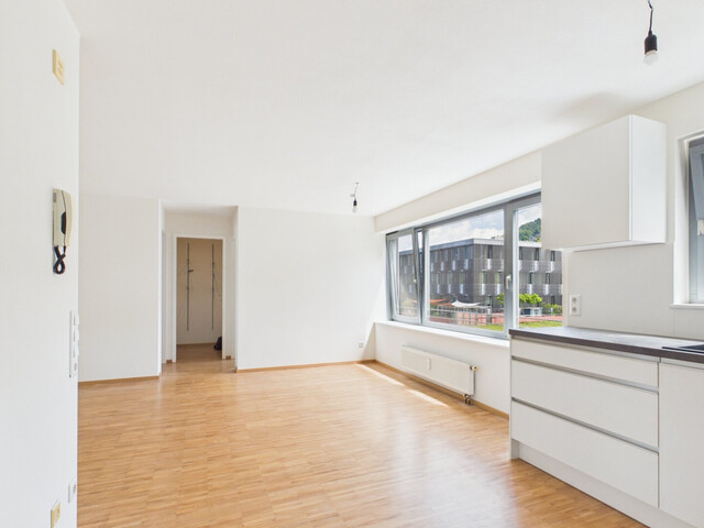 Sanierte 3-Zimmer-Eckwohnung mit westseitiger Terrasse – Ruhelage mit bester Infrastruktur