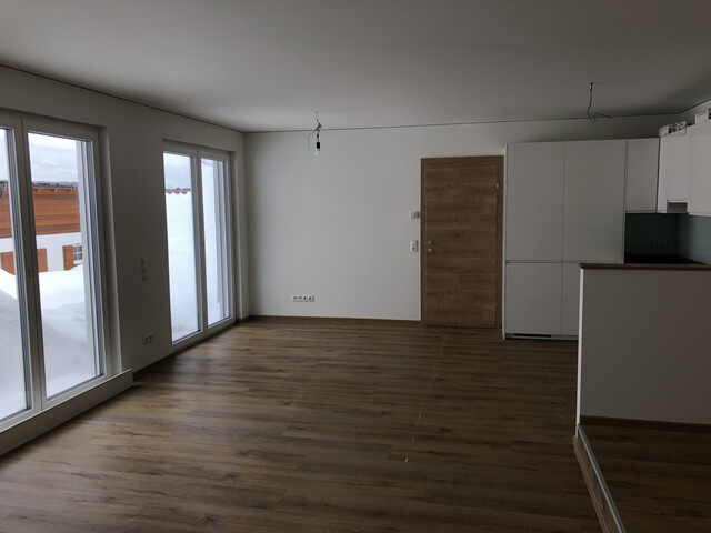 Langzeit Mieter:in im Herzen von Klösterle am Arlberg gesucht - Moderne 3,5 Zimmer Erdgeschoss Wohnung 