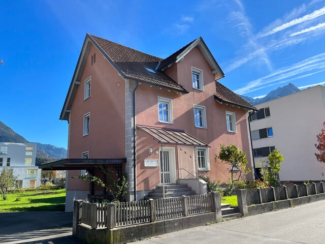 Bludenz - Top Lage: Herrschaftliches Stadthaus mit 3 großzügigen Wohnungen - PROVISIONSFREI