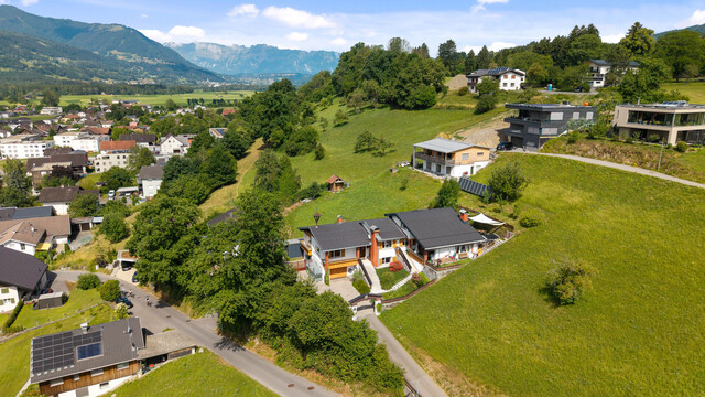 Doppelhaushälfte in leicht erhöhter Lage