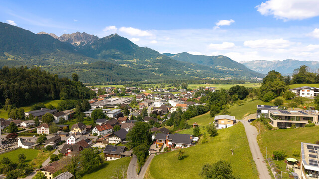 Doppelhaushälfte in leicht erhöhter Lage