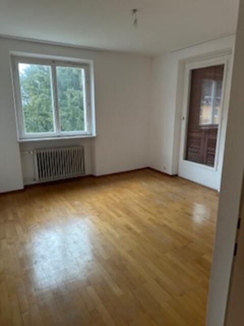 Geräumiges Haus mit Balkon, Terrasse (28 m²), Garten, Keller & Dachboden in Top-Lage!