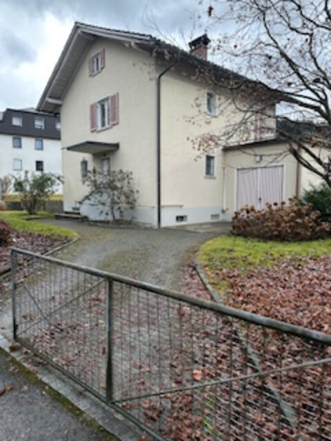 Geräumiges Haus mit Balkon, Terrasse (28 m²), Garten, Keller & Dachboden in Top-Lage!