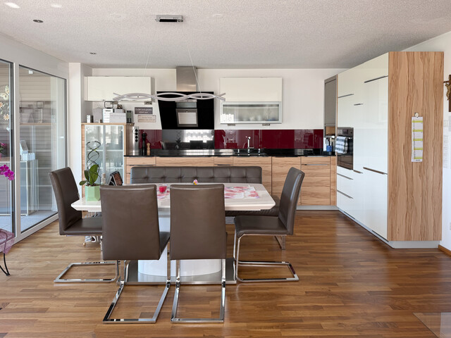 3-Zimmer-Dachgeschosswohnung mit traumhaftem Ausblick in Weiler