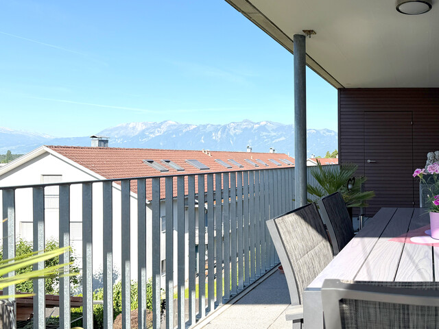 3-Zimmer-Dachgeschosswohnung mit traumhaftem Ausblick in Weiler