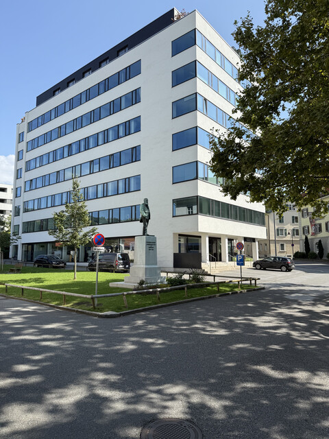 Neuwertige Büro-/Praxisflächen in hochfrequentierter Lage am Rathausplatz in Dornbirn