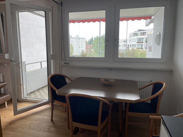 Möblierte 3-Zimmer-Wohnung mit 79 m², neuer Einbauküche und verglastem Balkon in Bregenz-Reutegasse
