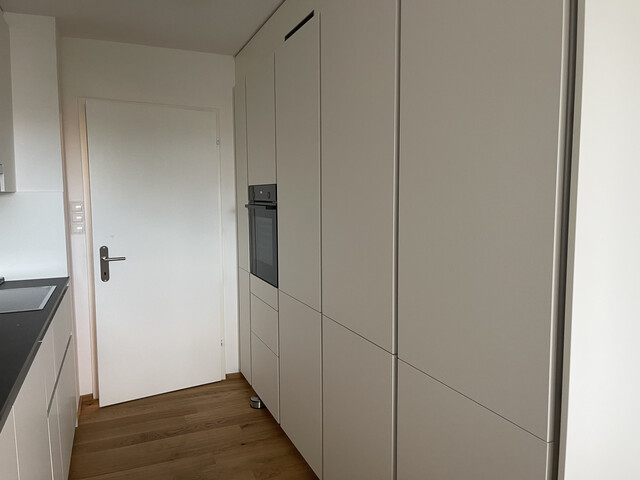 Möblierte 3-Zimmer-Wohnung mit 79 m², neuer Einbauküche und verglastem Balkon in Bregenz-Reutegasse