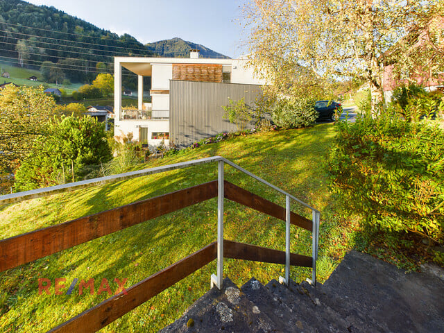 Haus mit wunderbarem Ausblick auf 1.635 m² Grund