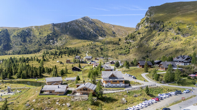 Neuwertiges Chalet Dorf mit Alm-Gasthof in bester Lage am Falkert - direkt neben der "Heidi-Alm"
