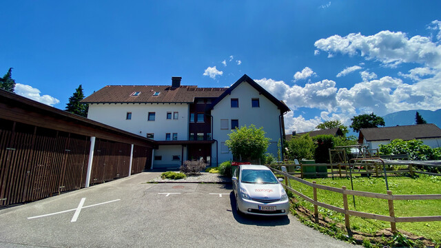 ohne Provision-  geräumige, helle 3,5 Zimmer Wohnung mit Wintergarten