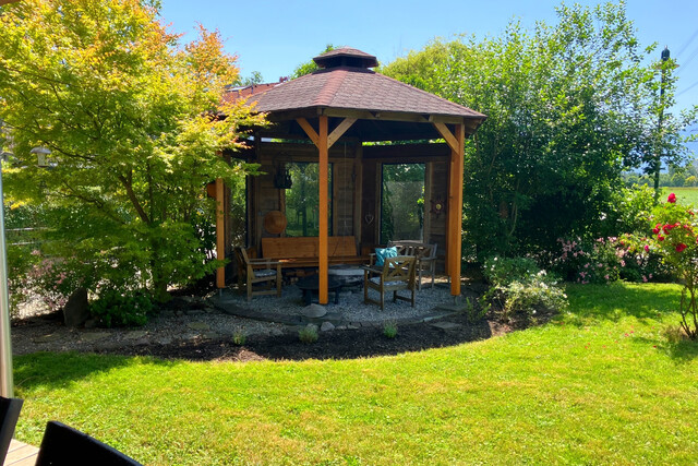 Gartentraum! Neuwertiges Einfamilienhaus mit tollem Garten in idyllischer Lage