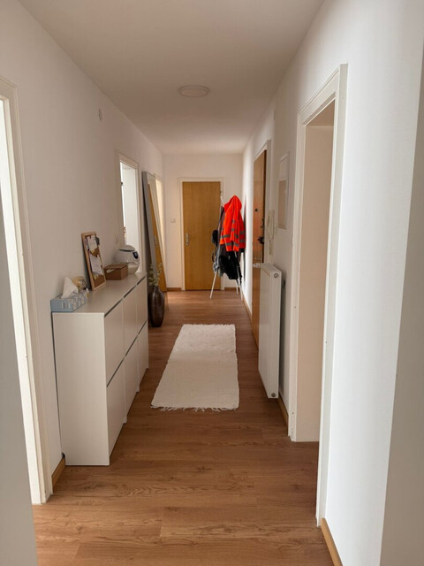 Sanierte 3-Zimmer-Wohnung mit Panorama-Aussicht – Beim Kreuz 26