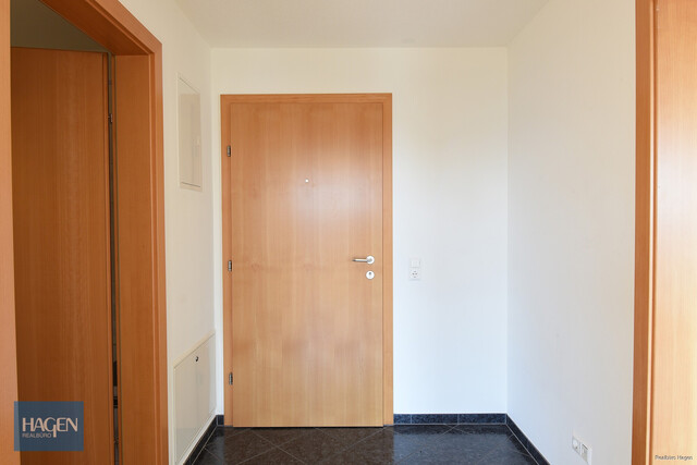 Helle 2-Zimmer-Dachgeschosswohnung mit sonnigem Balkon in ruhiger Wohnlage