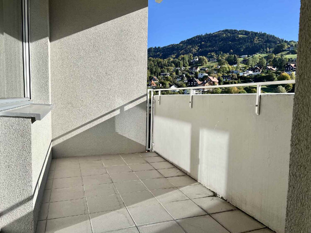 Sonnige 3,5-Zimmerwohnung mit Aussicht