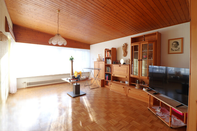 JUWEL: Bungalow mit riesigem Grundstück in sehr guter Lage (Nahe der Frutz)