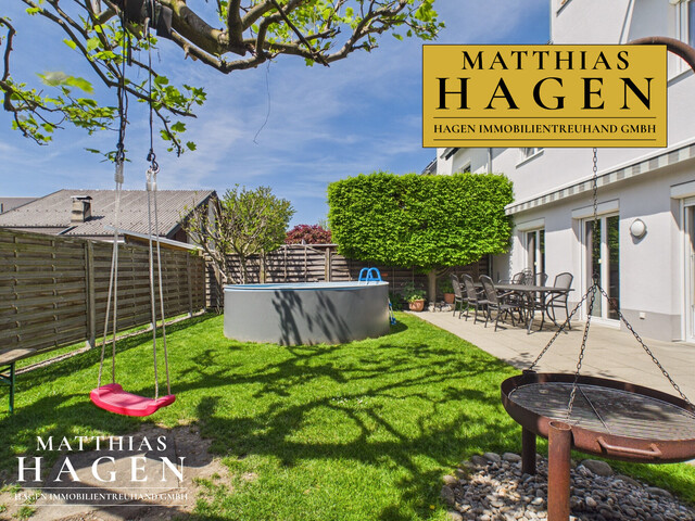 Große Doppelhaushälfte mit Garten und Carport