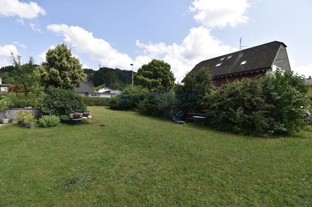 Sonniges Grundstück in schöner Wohngegend!