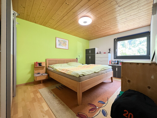 Schöne Dachgeschosswohnung mit herrlicher Südterrasse mit Aussicht