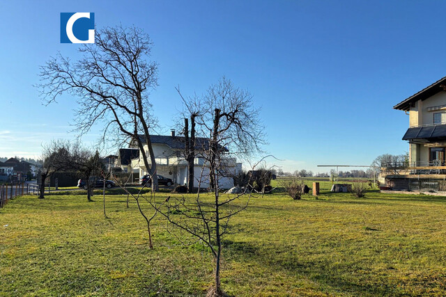 Attraktives Baugrundstück in naturnaher Lage 