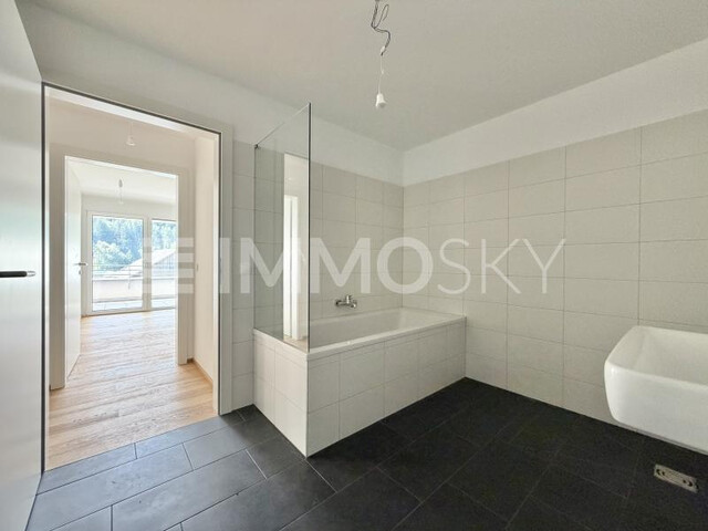 Exklusive 3-Zimmer-Terrassenwohnung mit atemberaubendem Bergblick