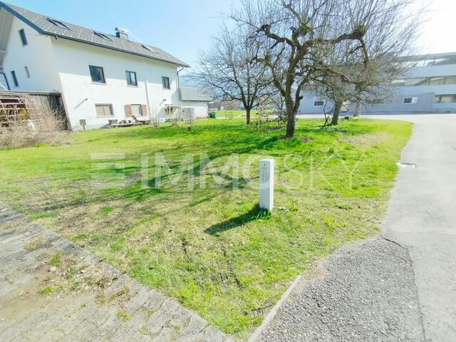 Ruhig gelegenes Grundstück in einer Sackgasse