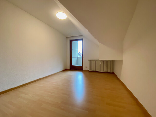"ohne Provision" geräumige 6 Zimmer Wohnung über 2 Etagen