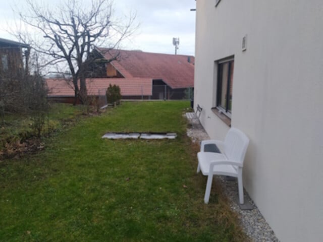 Sehr schöne Terrassenwohnung mit Gartennutzung, Garage & Stellplatz. Schöner Ausblick