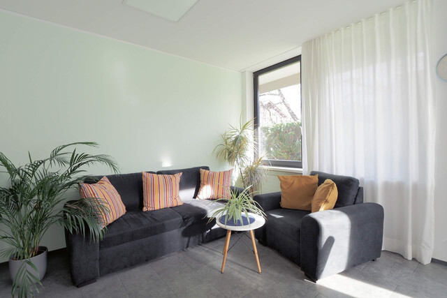 Arbeiten im Mittelpunkt: Gewerbefläche mit bester Sichtbarkeit zur Miete