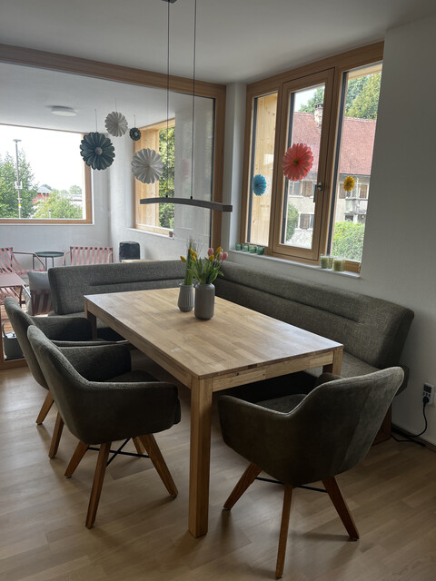 Für meine Wohnung suche ich einen Nachmieter. Die Übernahme ist nach Absprache möglich.