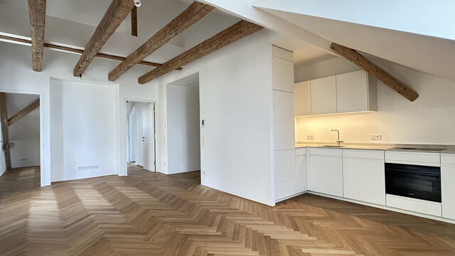 Traumhafte 2-Zimmer-Dachgeschosswohnung in neu renovierter Villa in Lochau am Bodensee zu vermieten