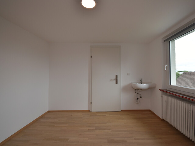 Sanierte 4-Zimmer Dachgeschosswohnung!