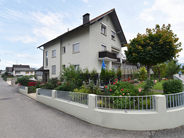 Sanierte 4-Zimmer Dachgeschosswohnung!