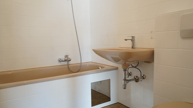 Sonnige Terrassenwohnung mit 19,25 m² Terrasse in Gebrauchtgebäude zur Miete