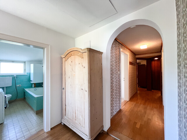 Charme trifft Potenzial – geräumiges Stadthaus auf großem Grundstück in guter Lage zu verkaufen!