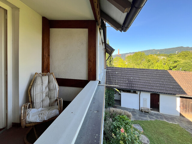 Charme trifft Potenzial – geräumiges Stadthaus auf großem Grundstück in guter Lage zu verkaufen!