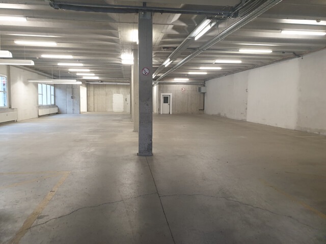 Lagerhalle mit 543 m², EG, PROVISIONSFREI zu vermieten