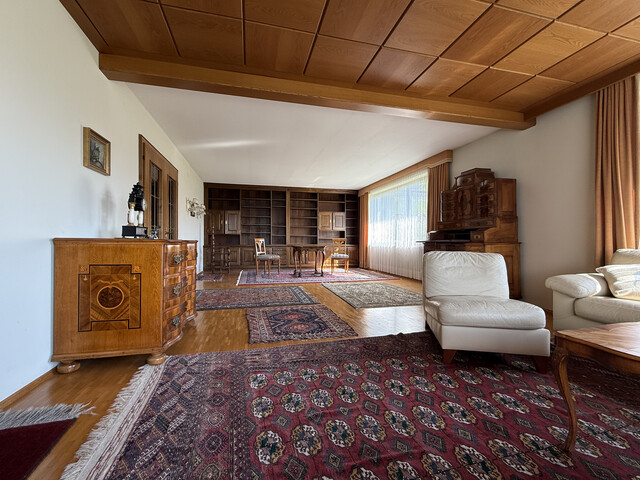 Villa im Landhausstil mit großem Grundstück in Feldkirch-Tisis