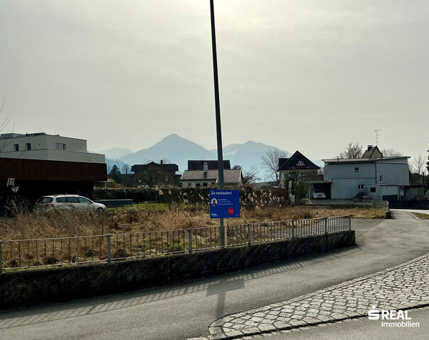 Sonniges Grundstück in zentraler Lage von Schwarzach