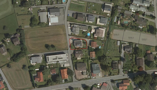 Hochwertige 3-Zimmerwohnung mit Gartenanteil