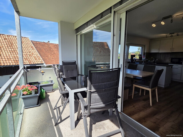 Sehr gepflegte 2-Zimmer-Wohnung mit Balkon und Tiefgaragenplatz in Röthis