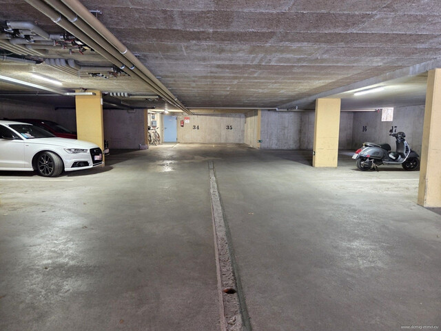 Sehr gepflegte 2-Zimmer-Wohnung mit Balkon und Tiefgaragenplatz in Röthis