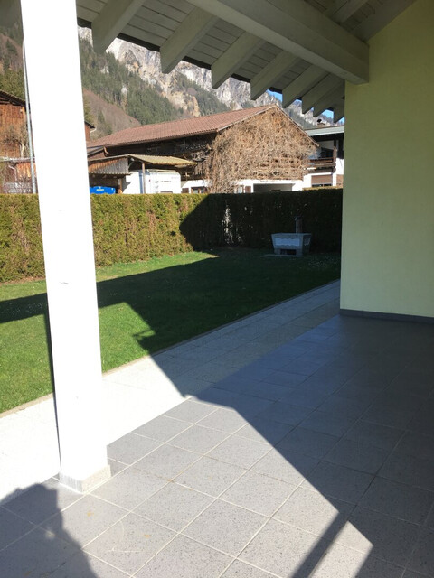 Wohnen mit Bergblick: Großzügige 2-Zimmer-Gartenwohnung in Vandans zu vermieten!