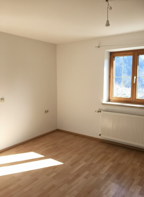Wohnen mit Bergblick: Großzügige 2-Zimmer-Gartenwohnung in Vandans zu vermieten!