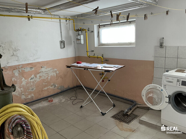 Altes Haus in sehr sonniger Lage an einer Sackgasse