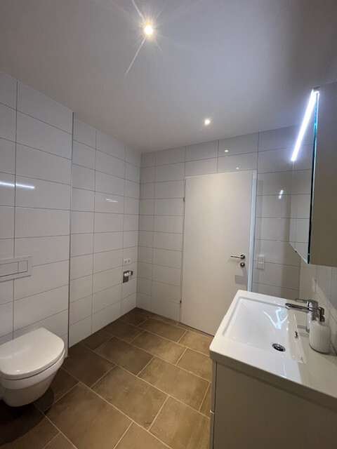Sehr schöne, See nahe 2-Zi-Whg 55 qm + 40 qm Balkon * Neubau 4. OG * EBK, Lift, Aussicht
